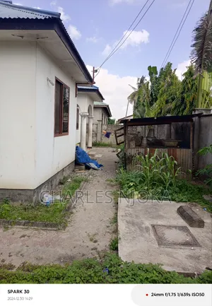 7bdrm Apartment in Tanzania Dare Salaam for sale