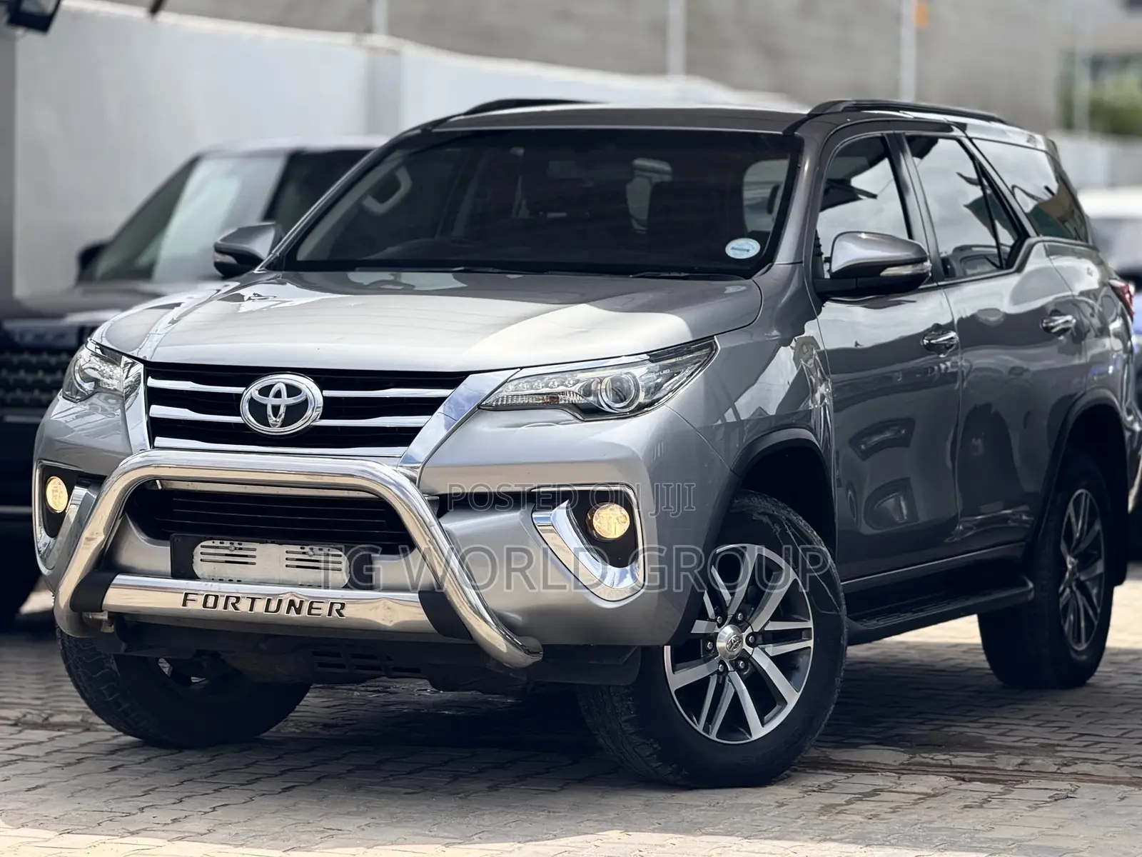 Toyota Fortuner 2.4 D RWD 2017 Silver