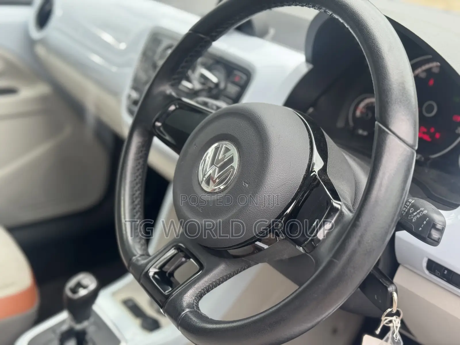 Volkswagen Up 2015 White