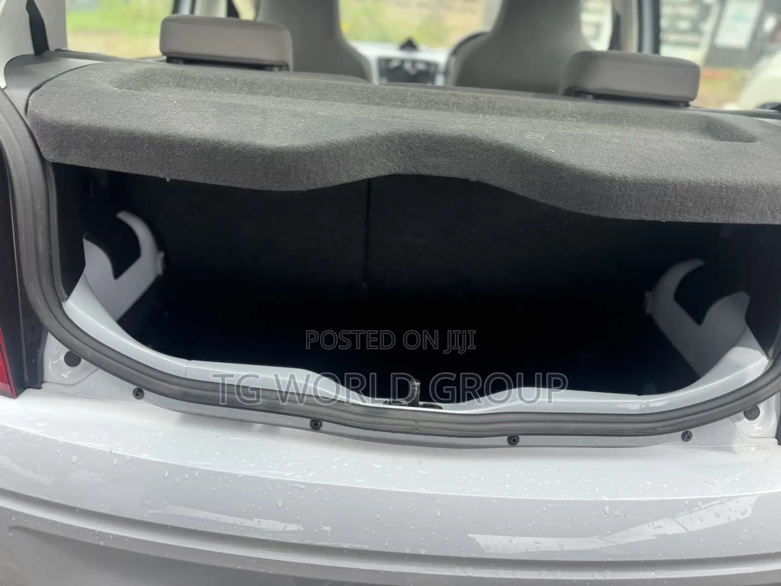 Volkswagen Up 2015 White