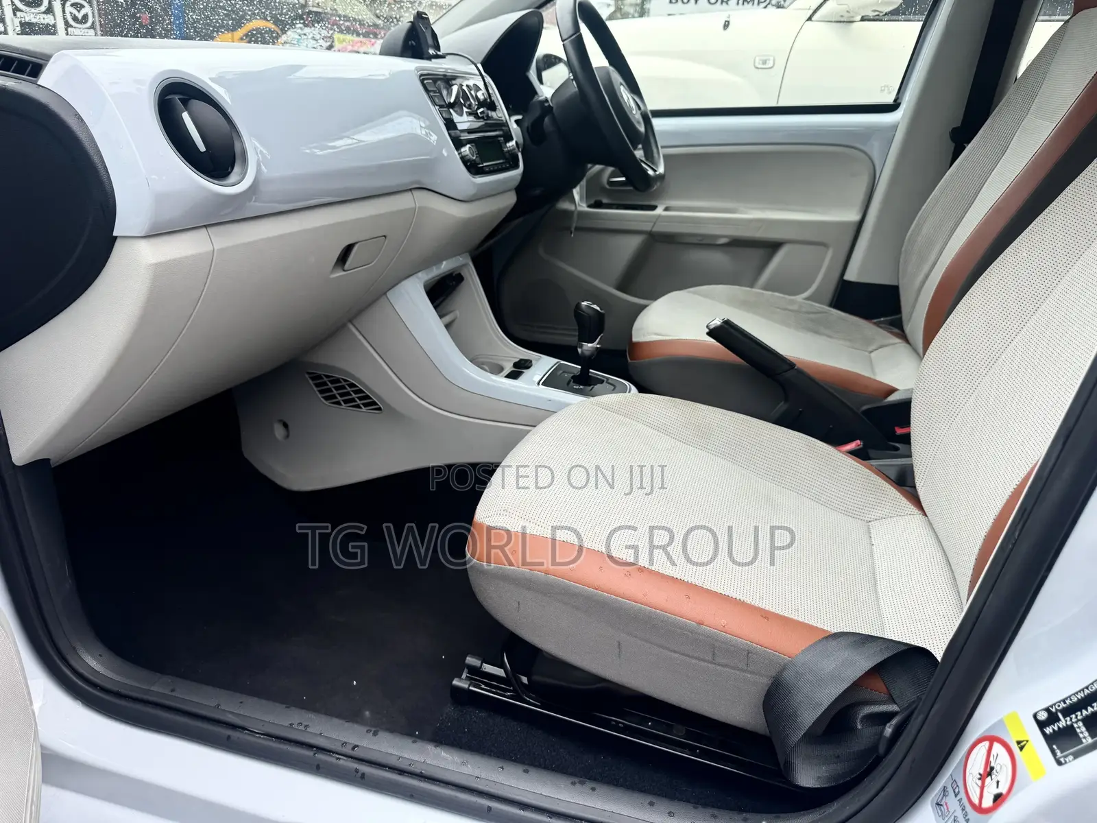 Volkswagen Up 2015 White