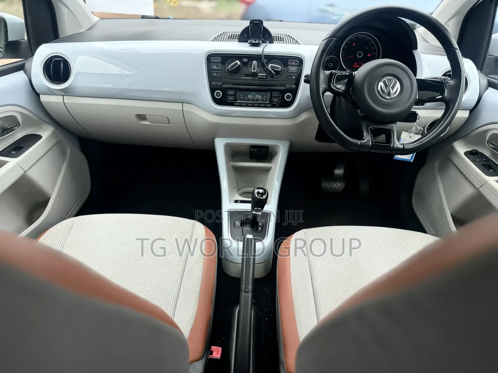 Volkswagen Up 2015 White