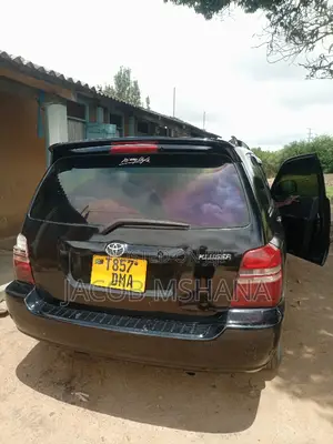 Toyota Kluger 2002 Black