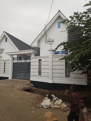 Furnished 8bdrm House in Biriani Real Estate, Charambe for sale