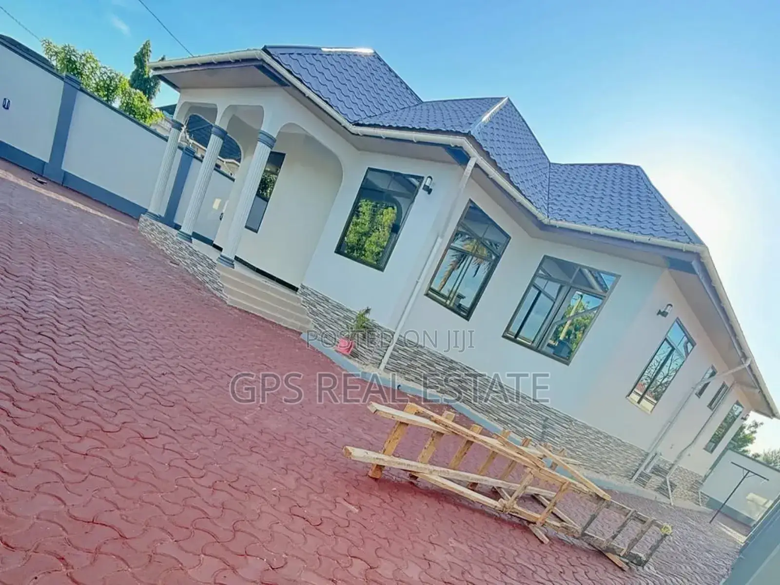 4bdrm House in Goba Njia Panda, Kinondoni for sale