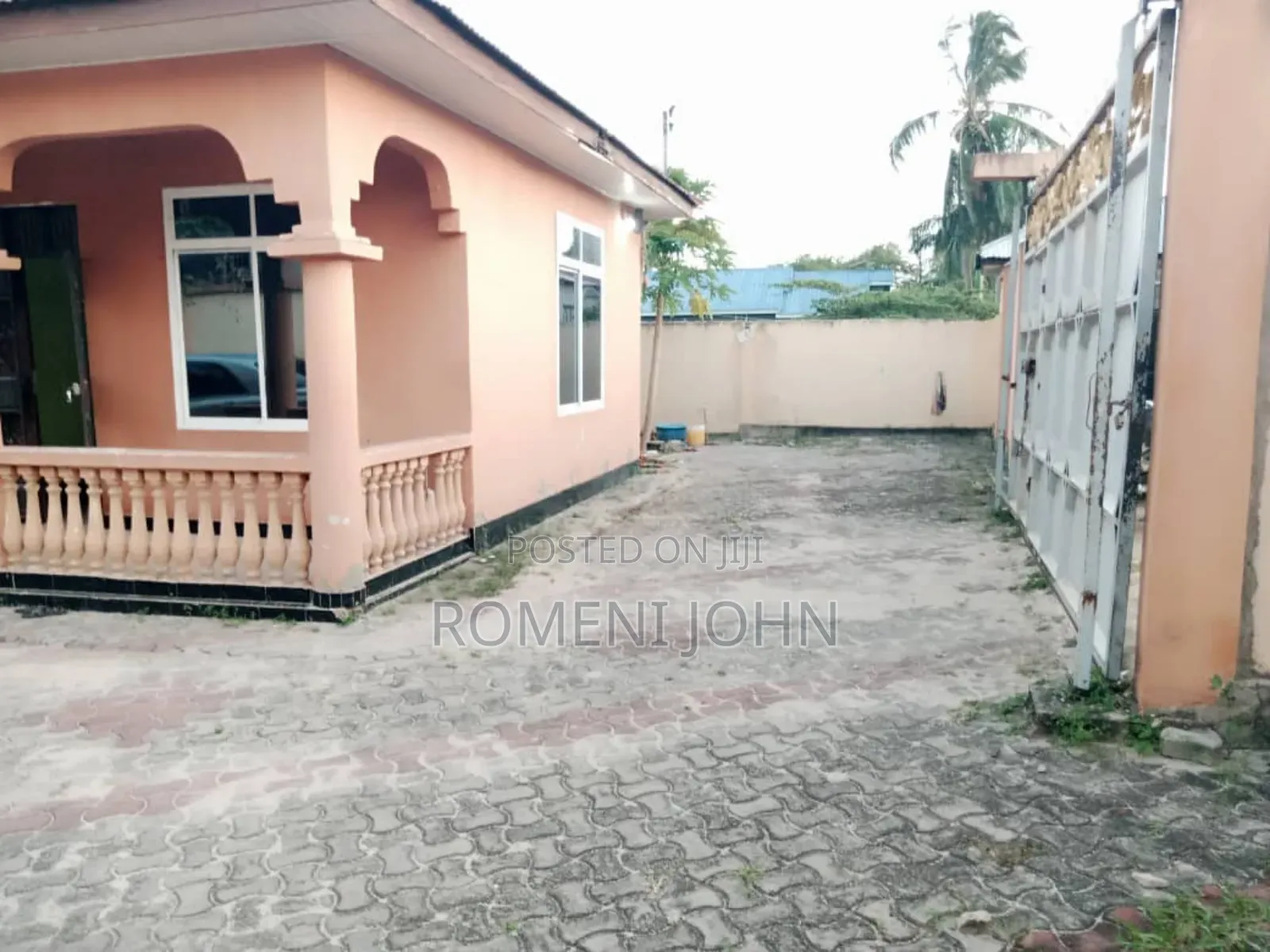 3bdrm House in Tanzania Daresalaam, Ilala for sale