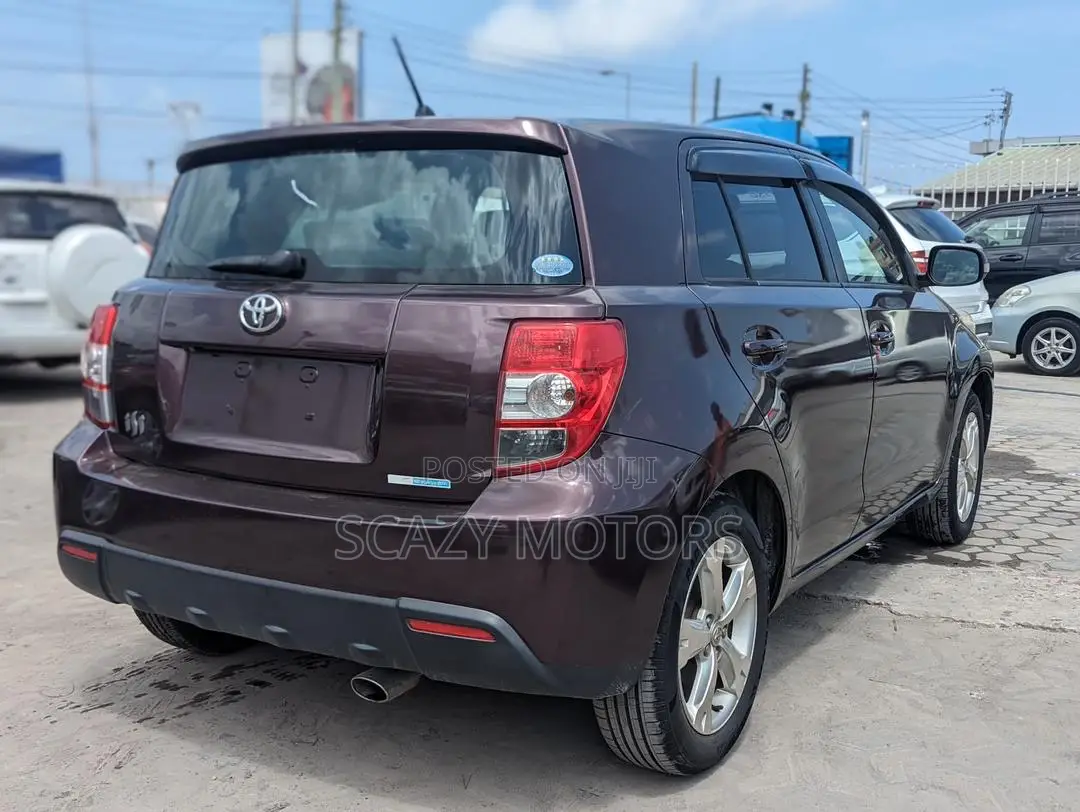 Toyota IST 2008 Brown