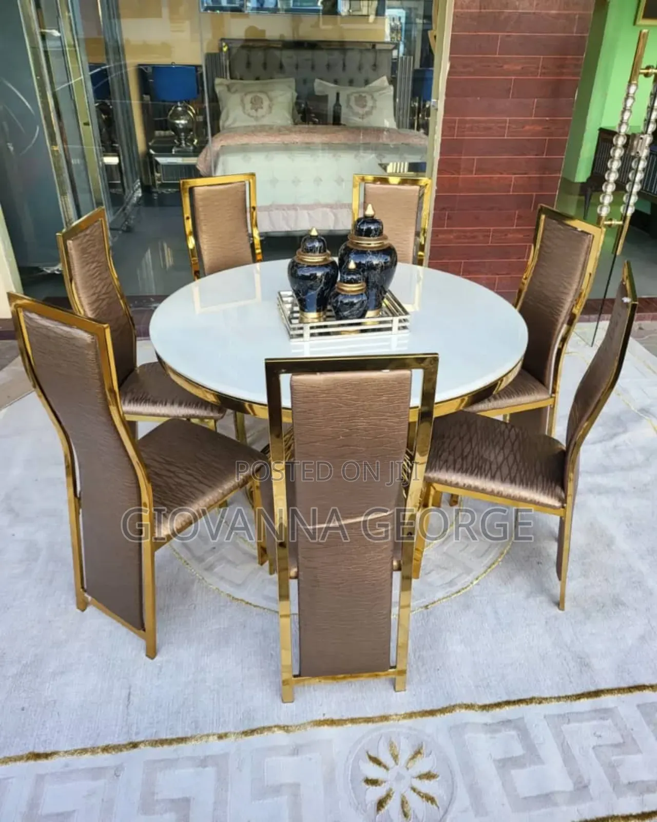 Dinning Table Nzurii