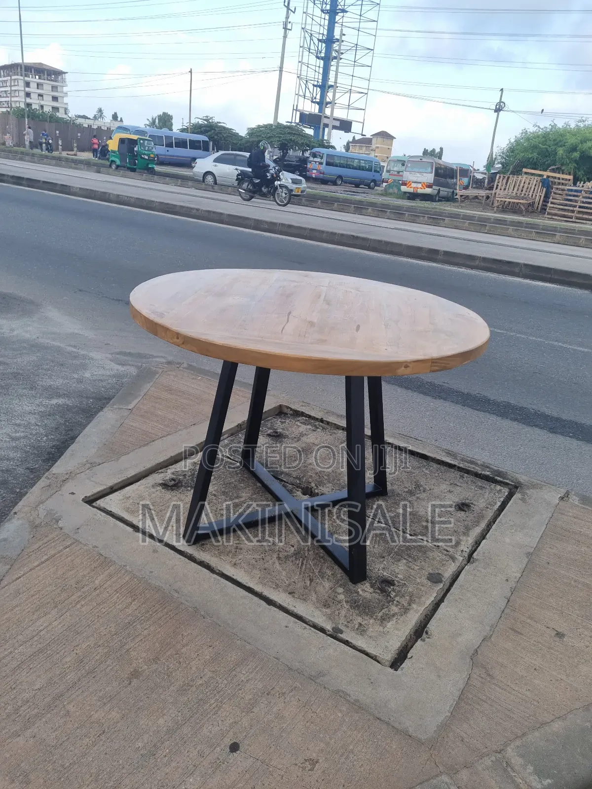 Table Round Mbao Ni Pine Wood