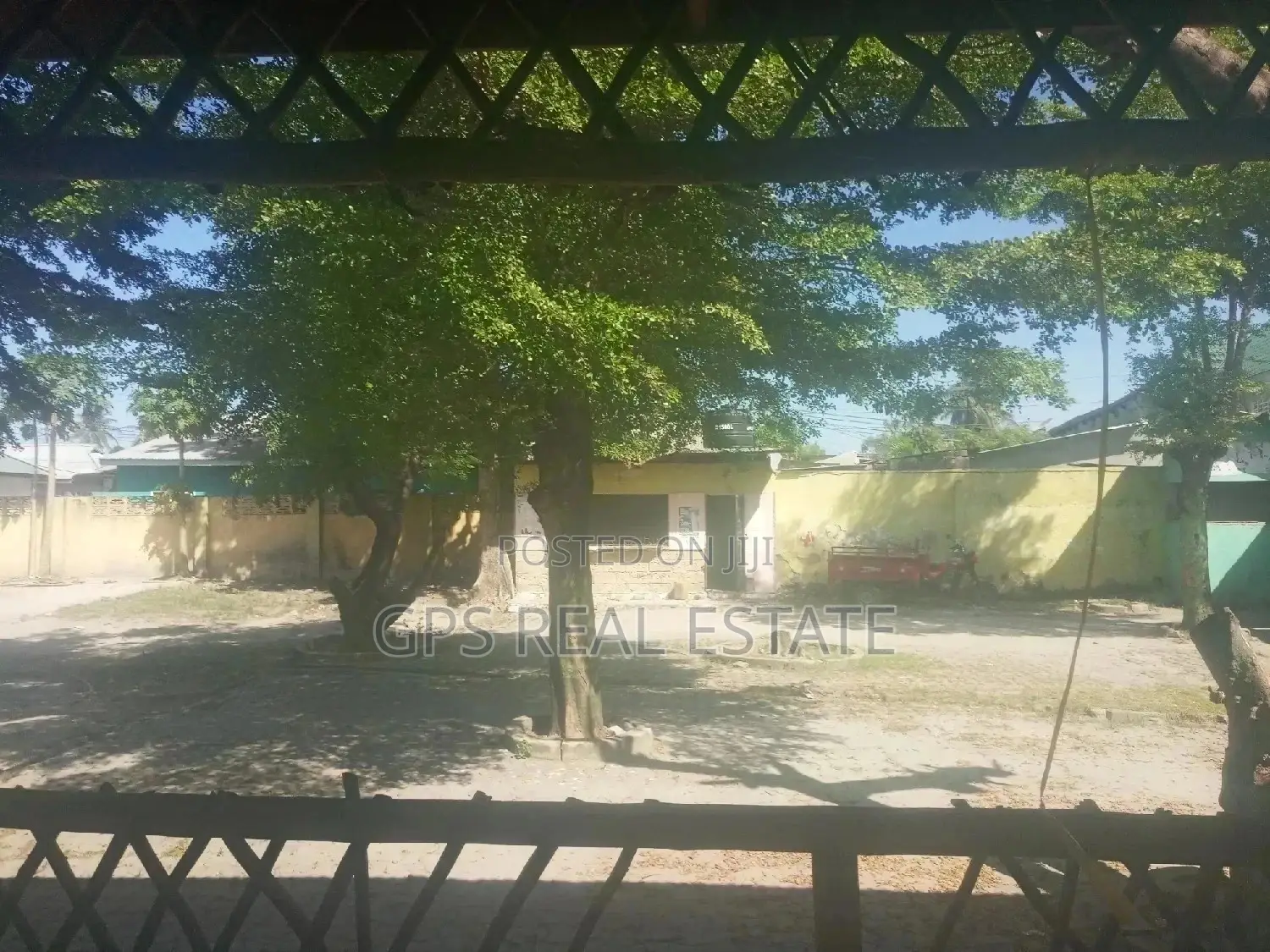 Bar & Ukumbi Wa Harusi And Lodge For Sale
