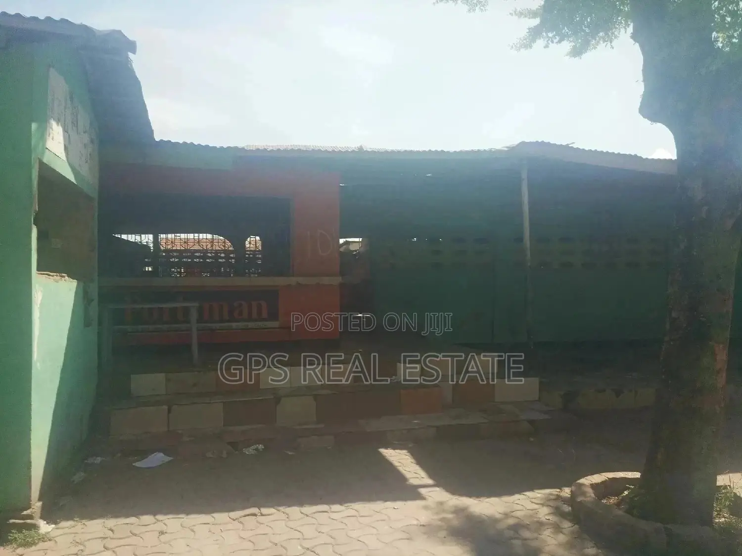 Bar & Ukumbi Wa Harusi And Lodge For Sale