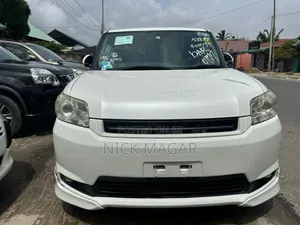 Toyota Corolla Rumion 2010 White