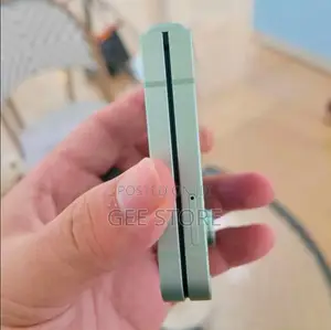 New Samsung Galaxy Z Flip 5 256 GB Green