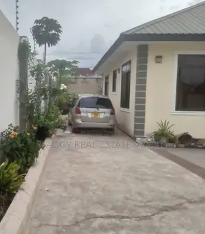 4bdrm House in Bunju Beach for rent