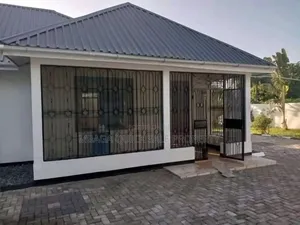 3bdrm House in Msasani for rent