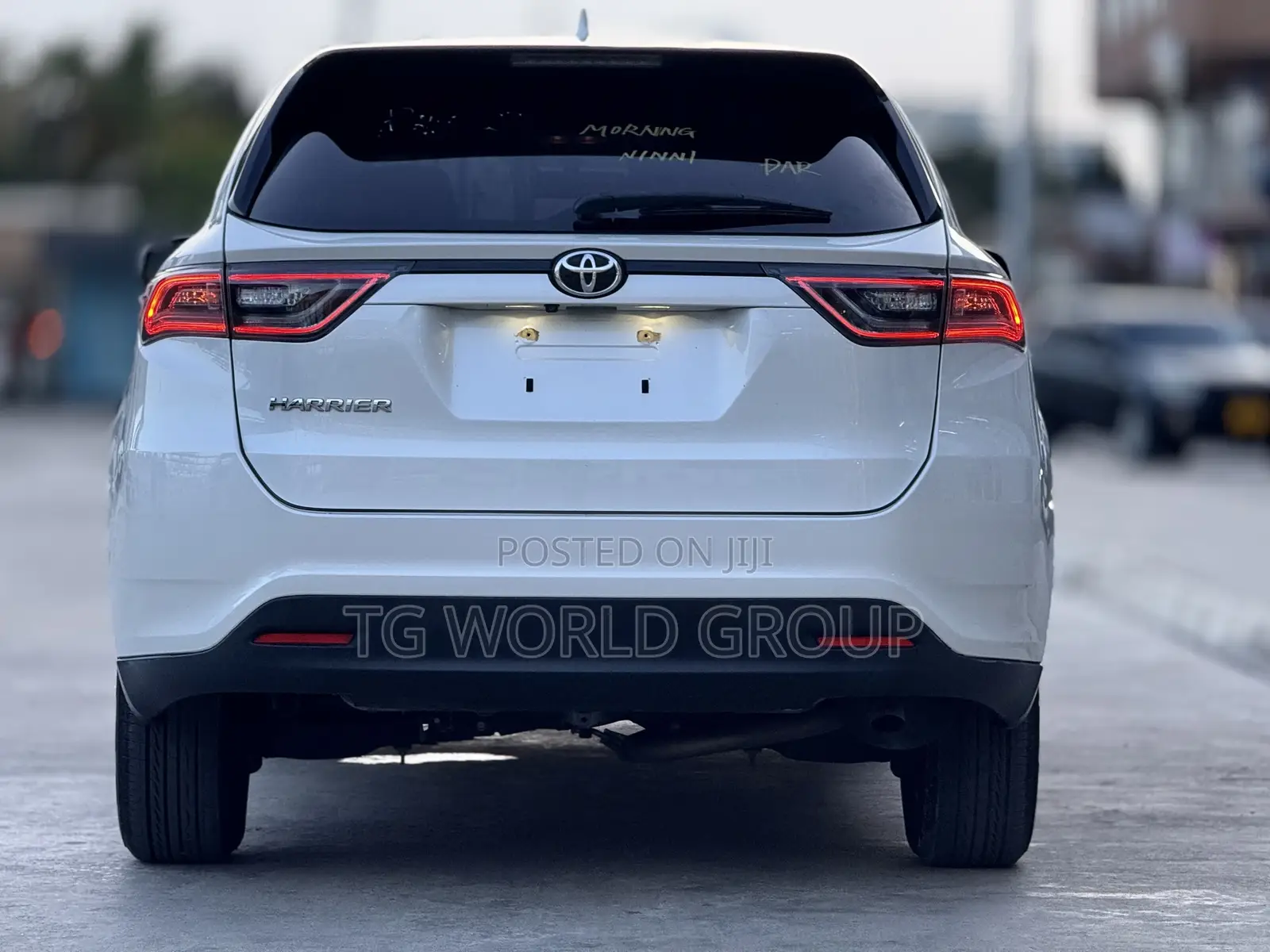Toyota Harrier 2.0 2014 White