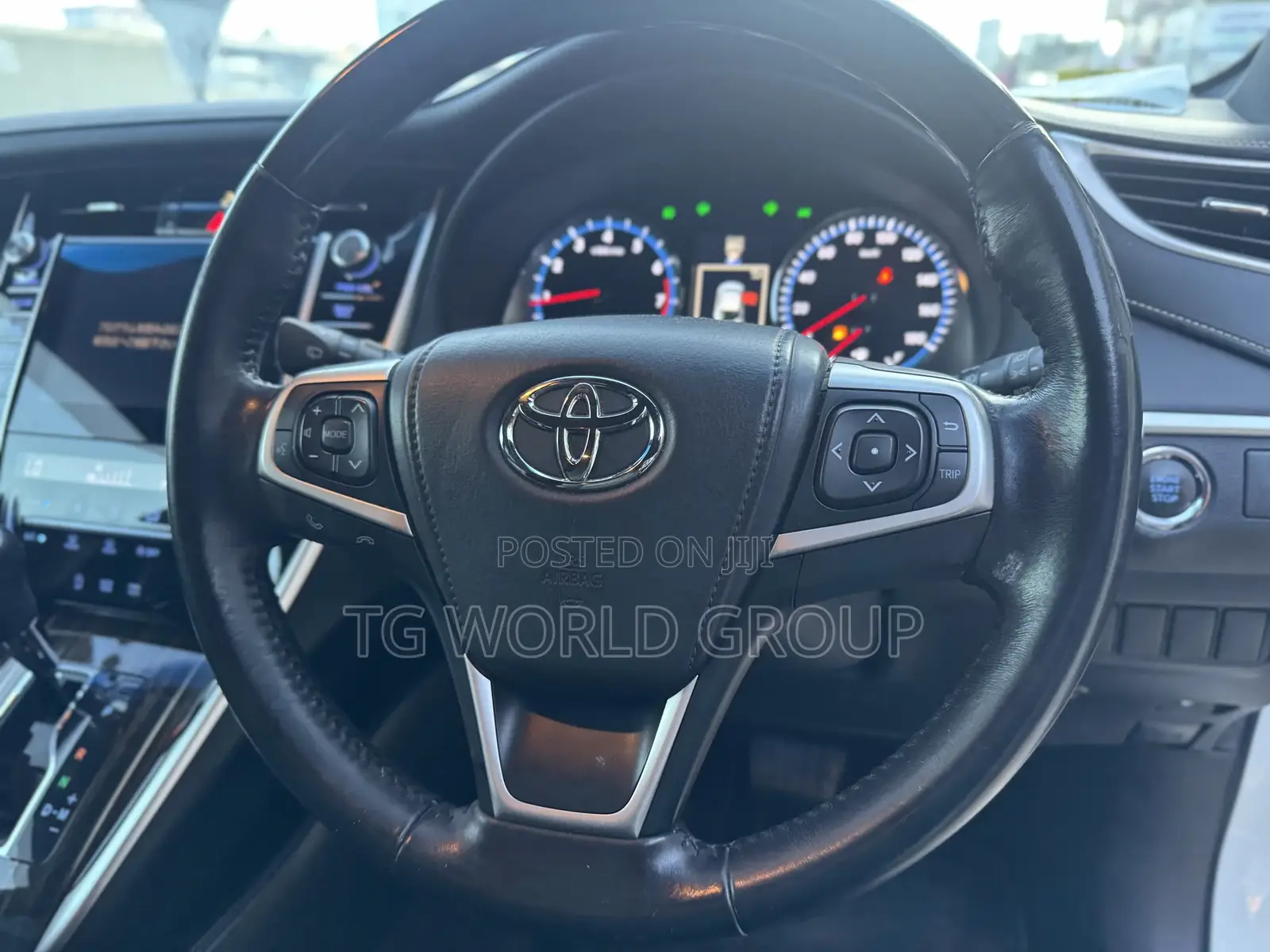Toyota Harrier 2.0 2014 White