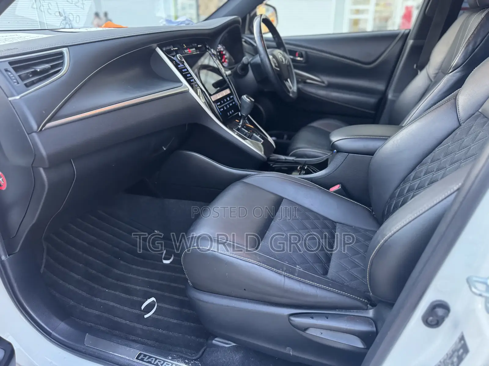 Toyota Harrier 2.0 2014 White