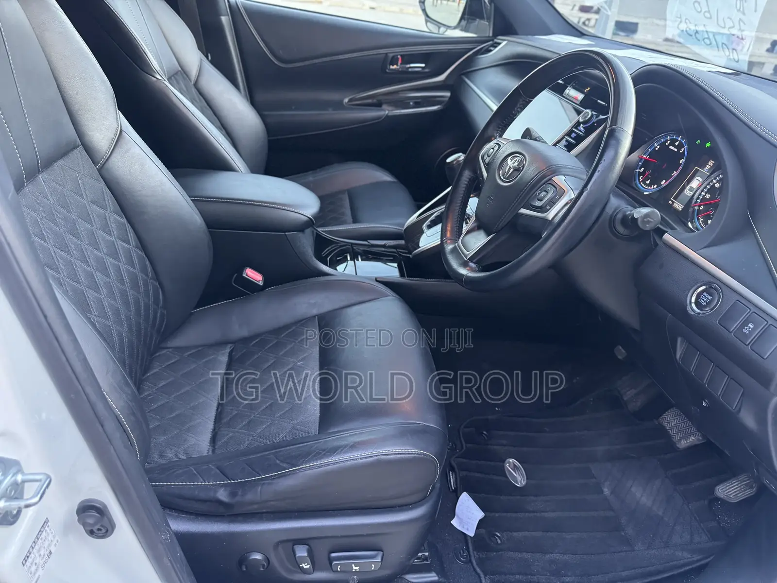 Toyota Harrier 2.0 2014 White