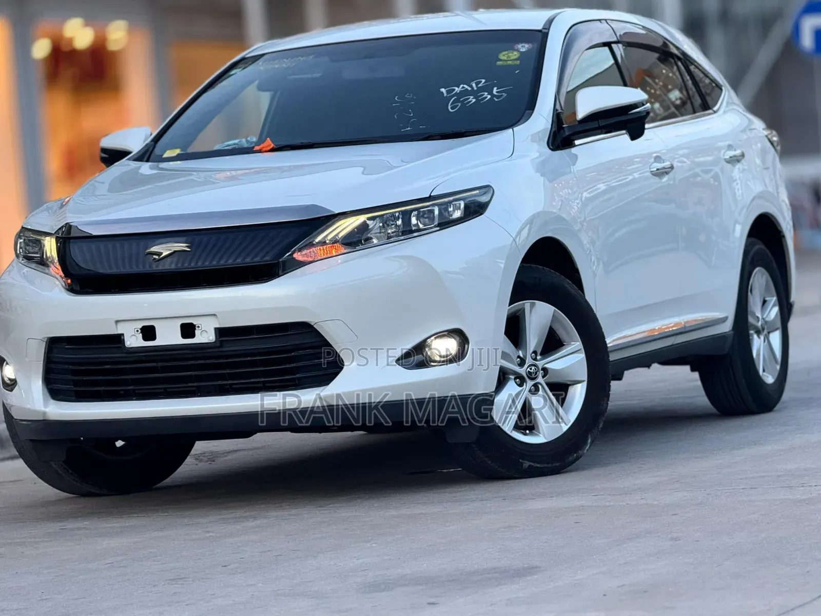 Toyota Harrier 2.0 2014 White