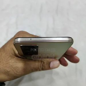 New Vivo V23 256 GB Gold