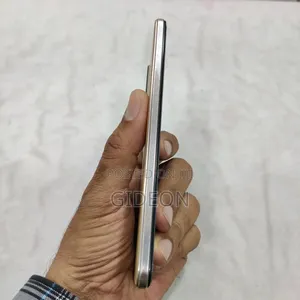 New Vivo V23 256 GB Gold
