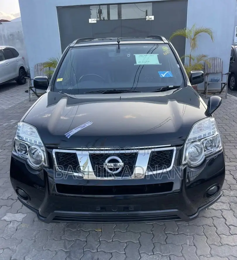Nissan X-Trail 2012 Matt Black
