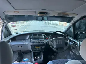 Toyota Estima 2000 Silver