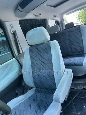 Toyota Estima 2000 Silver