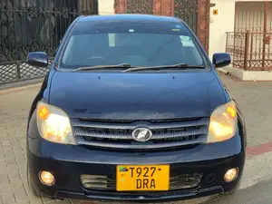 Toyota IST 2006 Blue