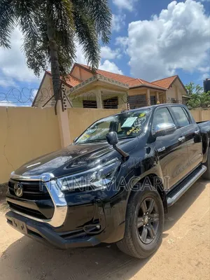 Toyota Hilux 2020 Black