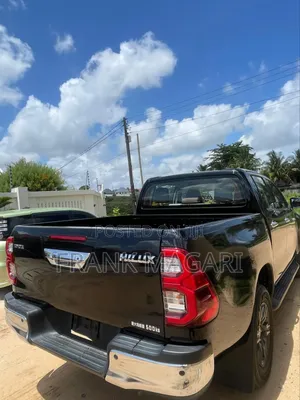Toyota Hilux 2020 Black
