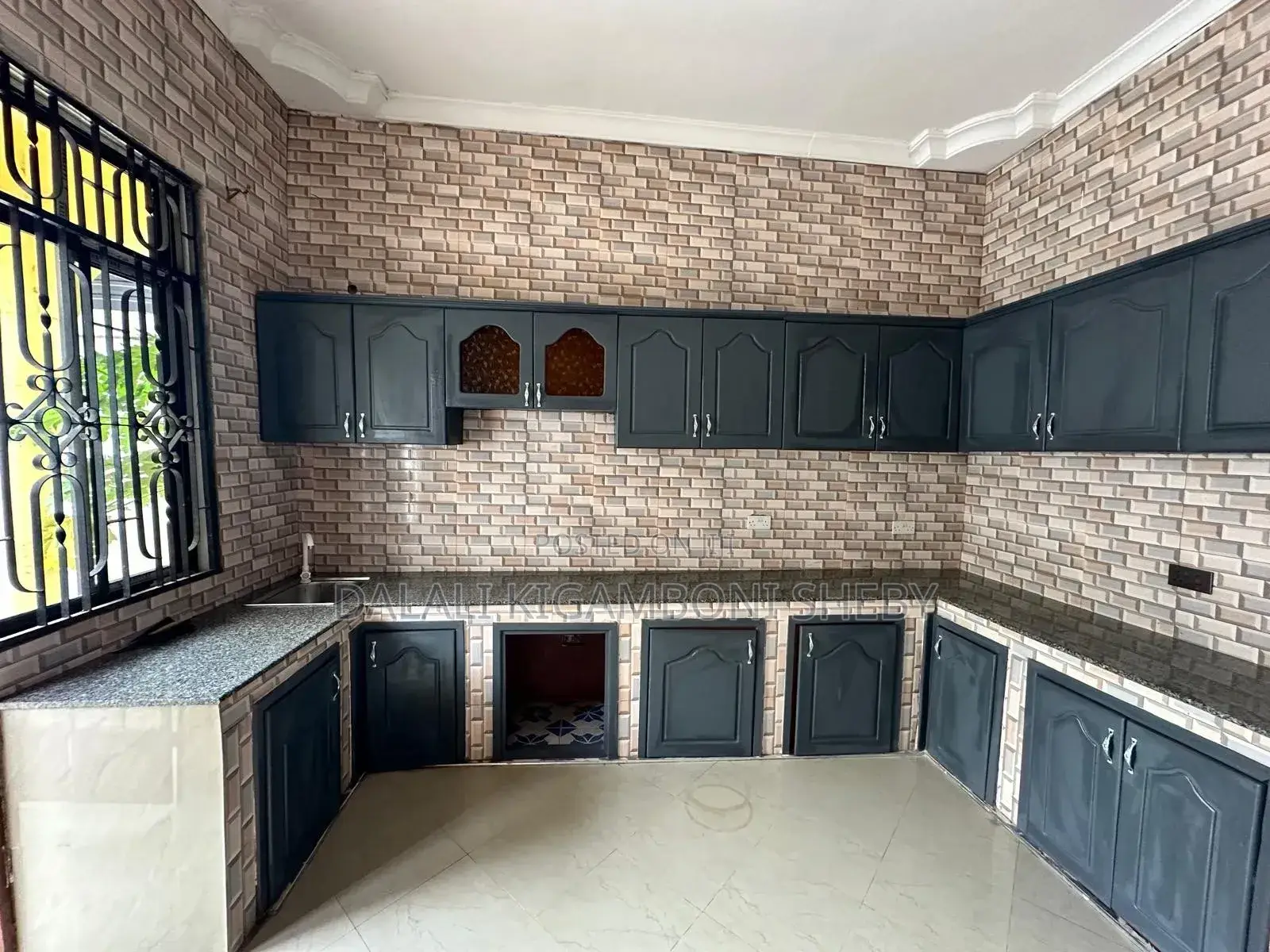 3bdrm House in Kigamboni Mikwambe for sale