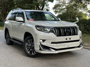 Toyota Land Cruiser Prado 2023 White