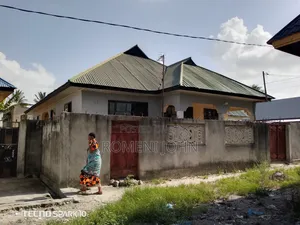 8bdrm House in Tanzania Daresalaam, Ilala for sale