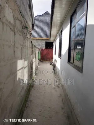 8bdrm House in Tanzania Daresalaam, Ilala for sale
