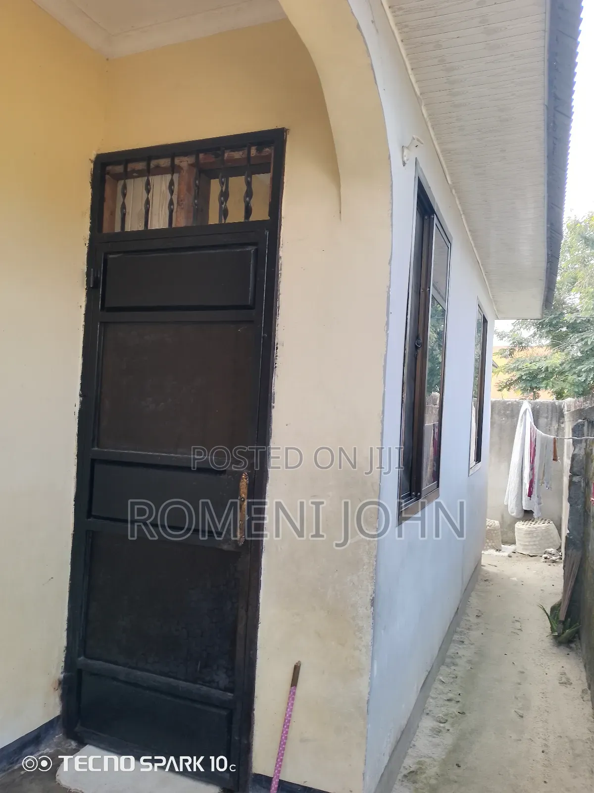 8bdrm House in Tanzania Daresalaam, Ilala for sale
