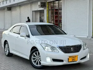 Toyota Crown 2009 White