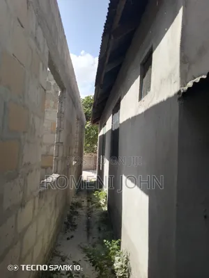6bdrm House in Tanzania Daresalaam, Ilala for sale