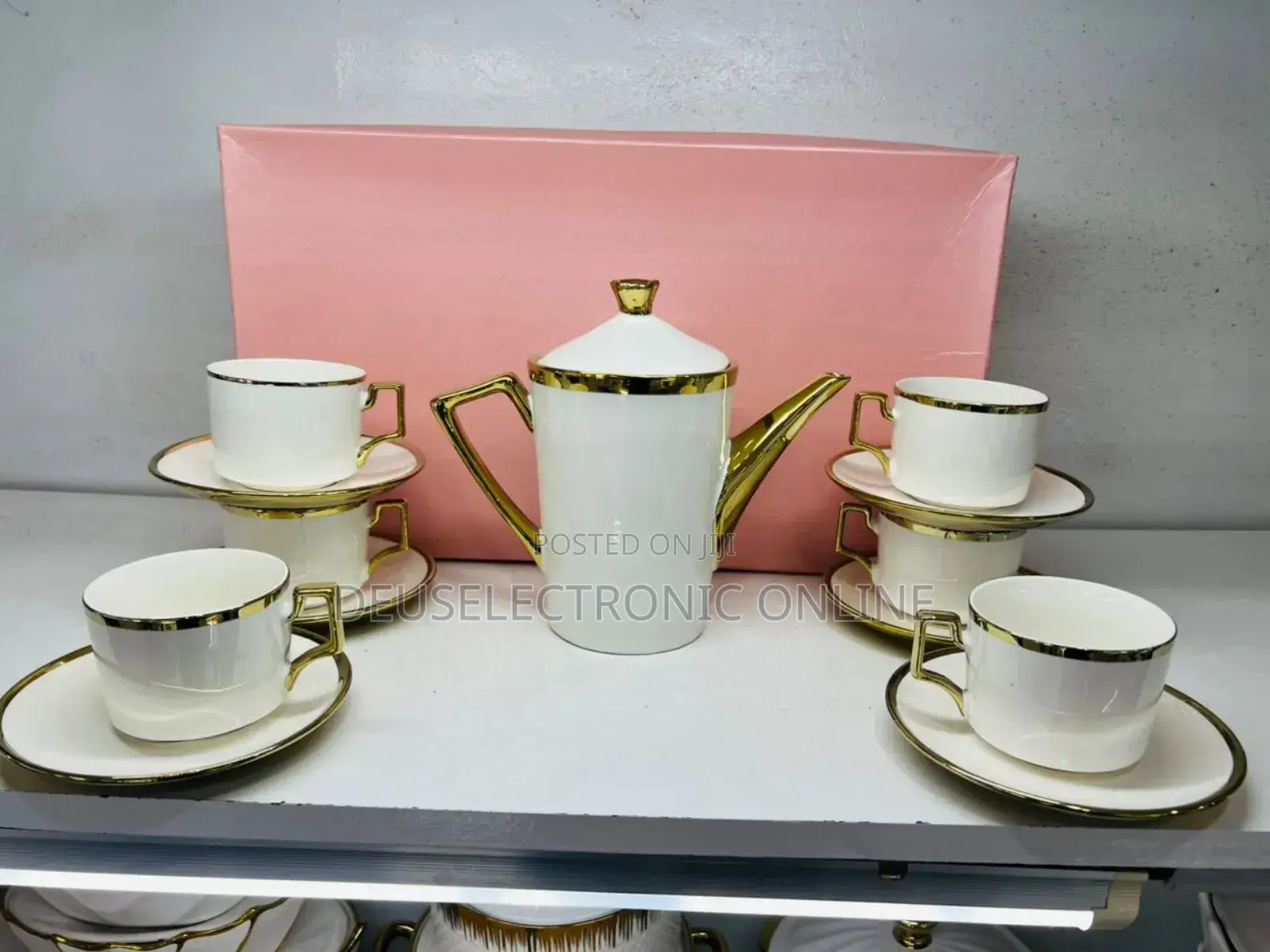 Dinner Set Round Gold