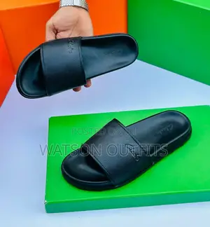 New Original Clarks Sandals/Open Shoes/Footwears