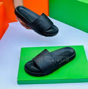 New Original Clarks Sandals/Open Shoes/Footwears