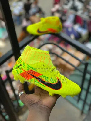 Men's Football Boots Oficial