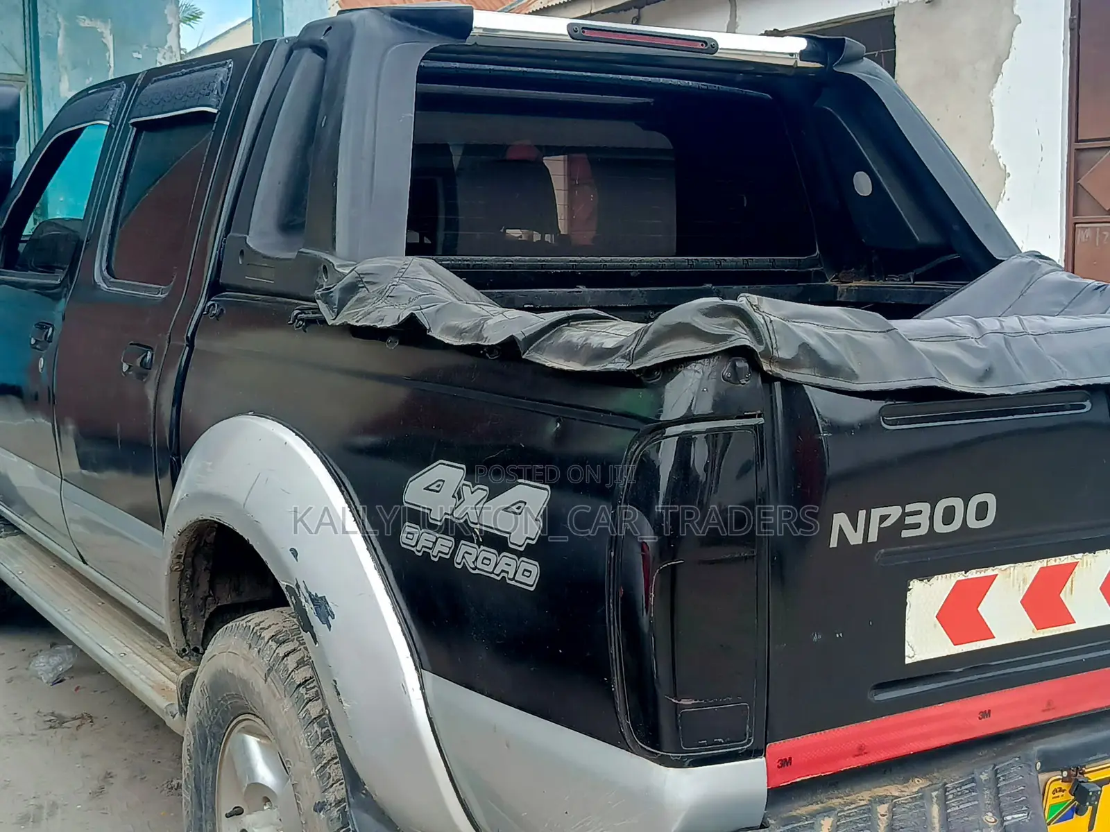 Nissan Hardbody 1999 Blue