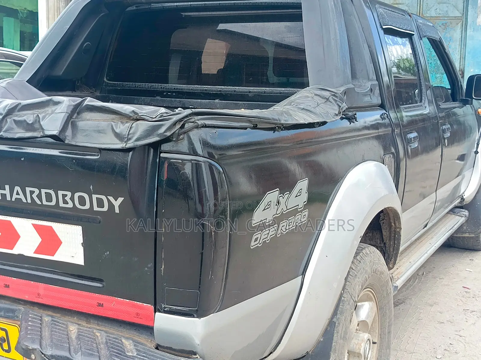 Nissan Hardbody 1999 Blue
