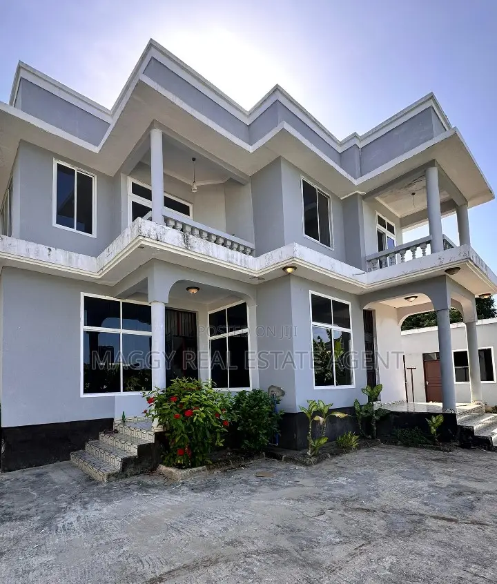 6bdrm House in Mbweni Jkt for rent