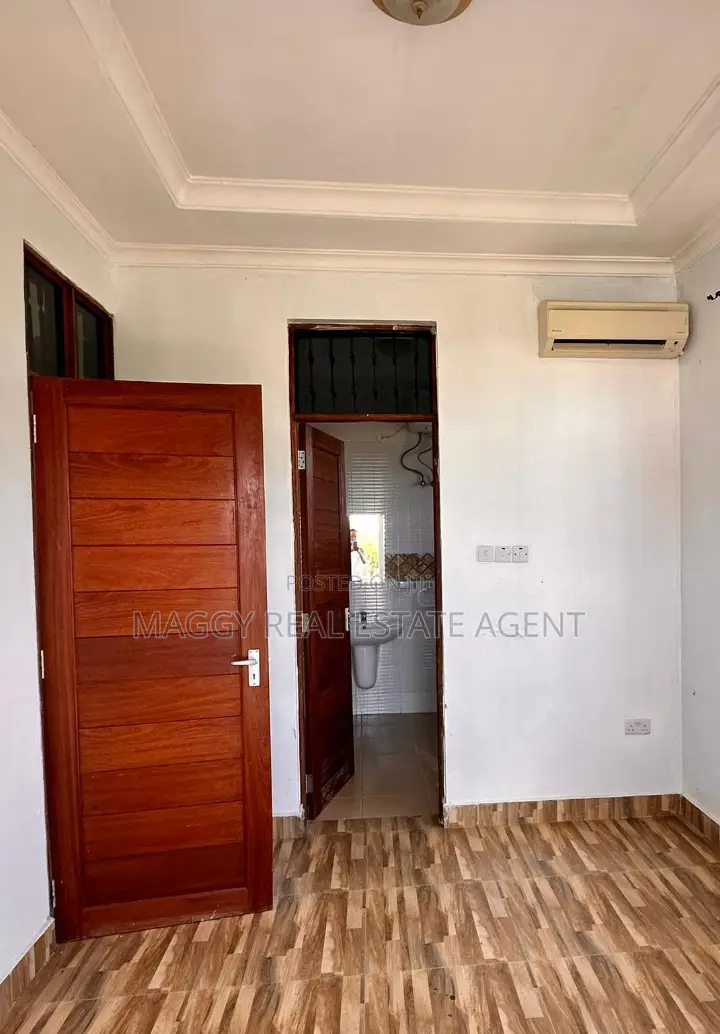 6bdrm House in Mbweni Jkt for rent