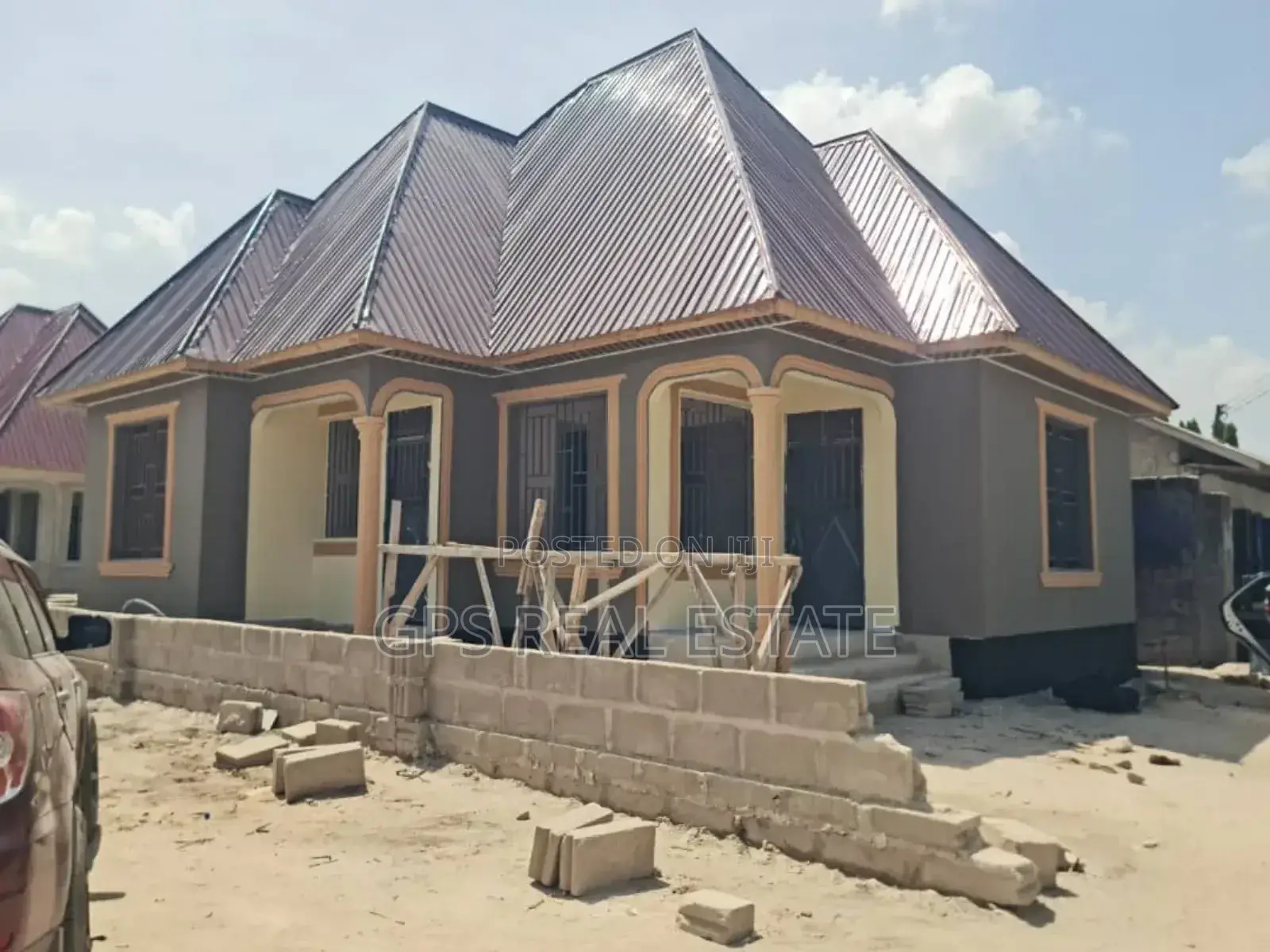 3bdrm House in Chamazi Mfenesini, Kinondoni for sale