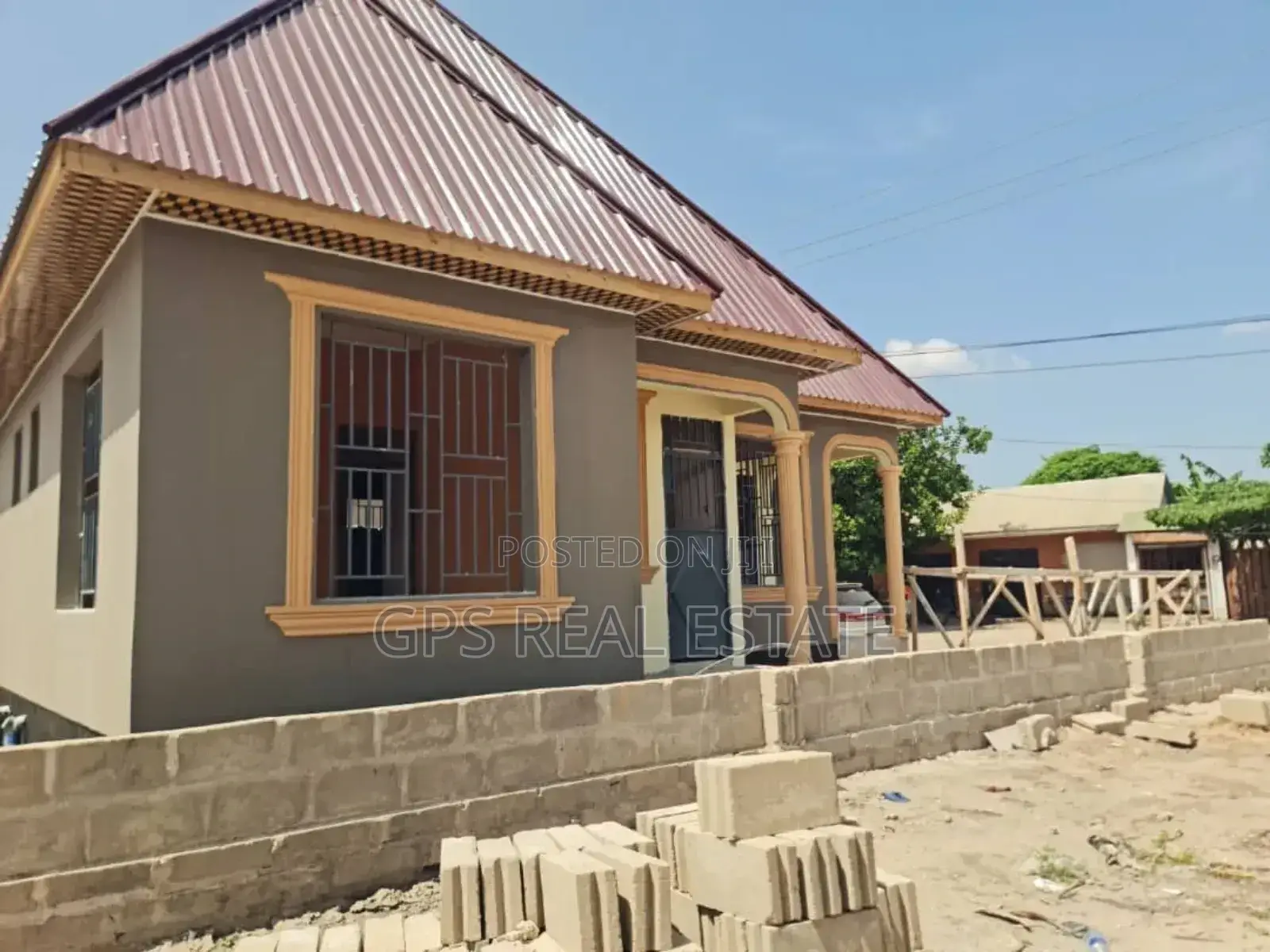 3bdrm House in Chamazi Mfenesini, Kinondoni for sale