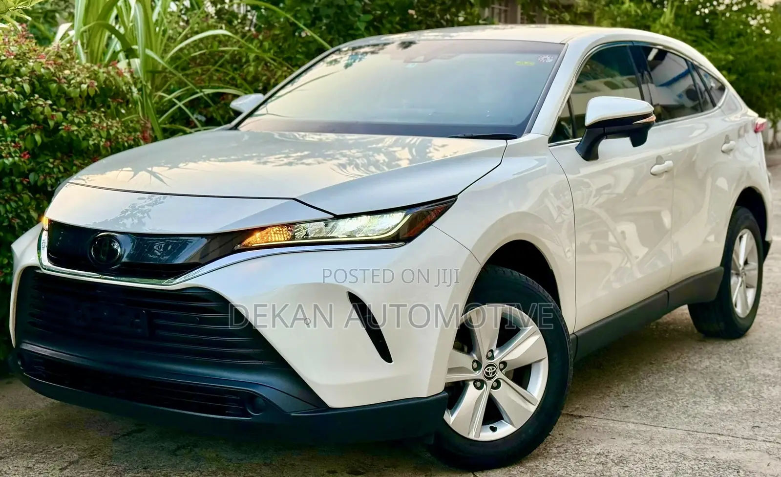 Toyota Harrier 2.5 Hybrid 2021 White